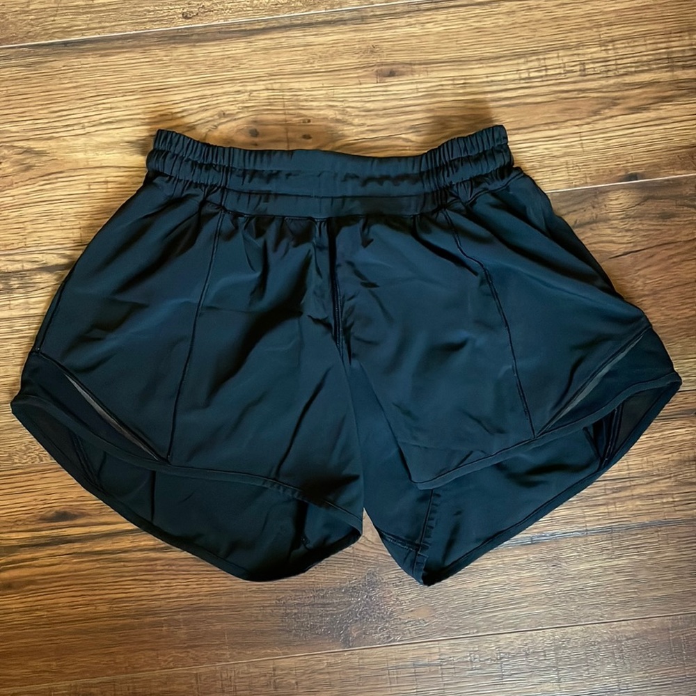 Lululemon hotty hot shorts